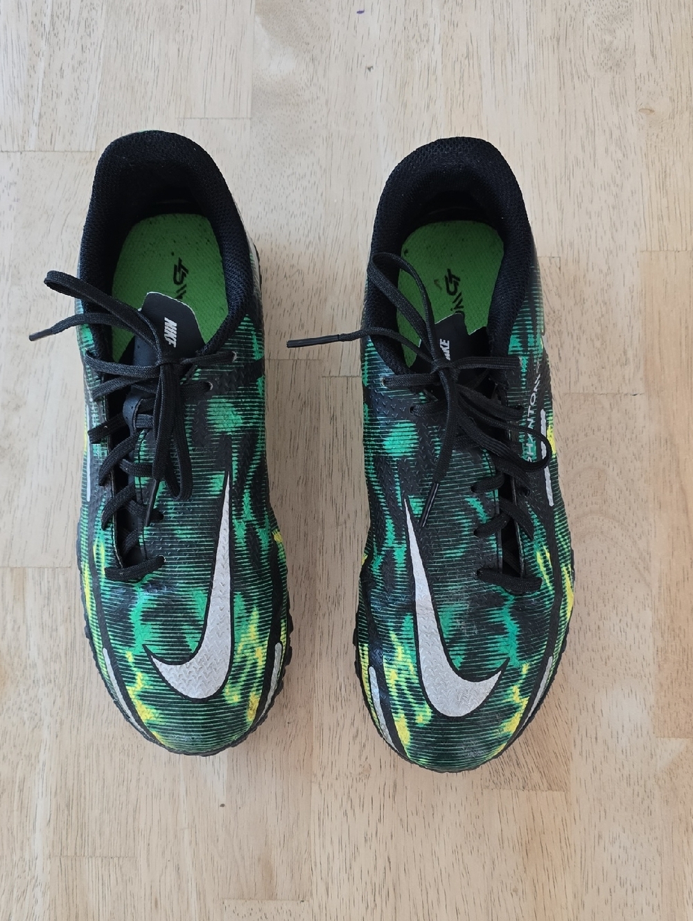 Nike Phantom Soccer Cleats